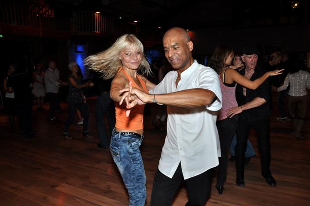 min 2013 09 15 station danse 360